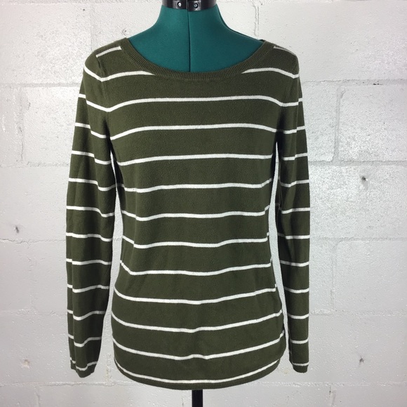 Banana Republic Medium Sweater - Picture 6 of 6